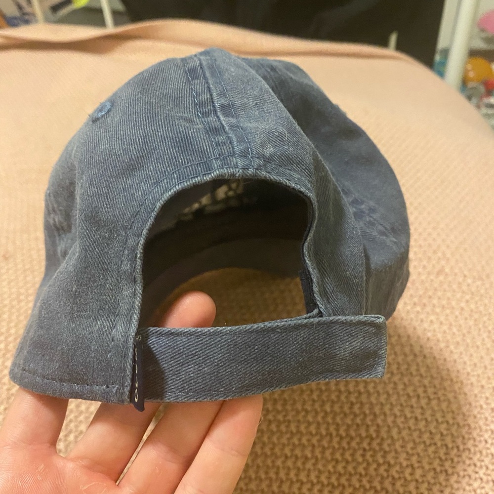 Hat - Picture 4 of 6